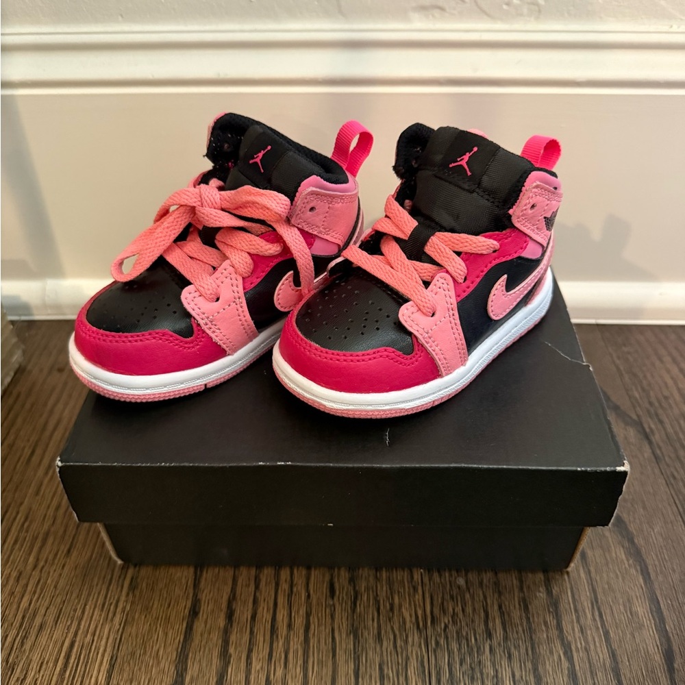 Nike AirJordan 1 Mid Toddler 5C Coral Chalk/Rush Pink/Black Size